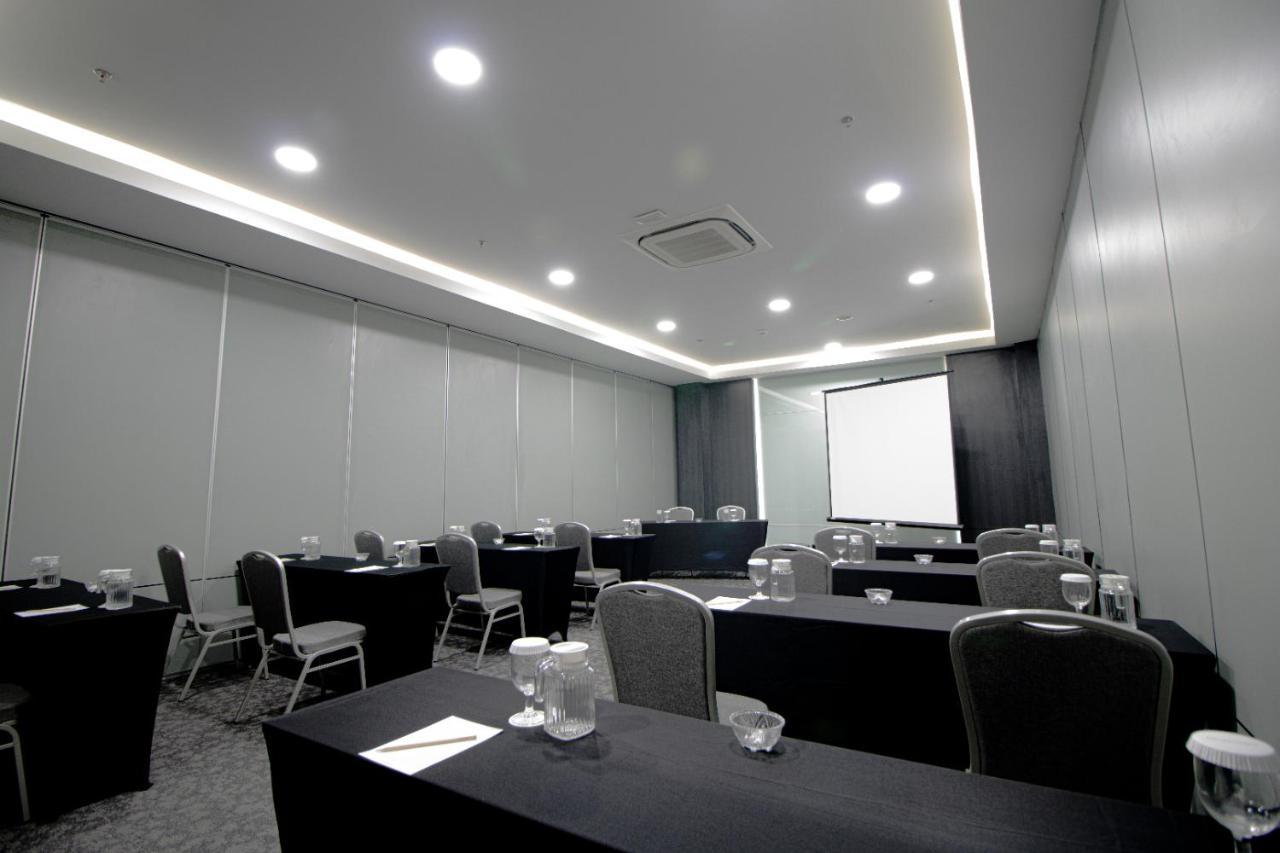 Laska Hotel Subang Luaran gambar